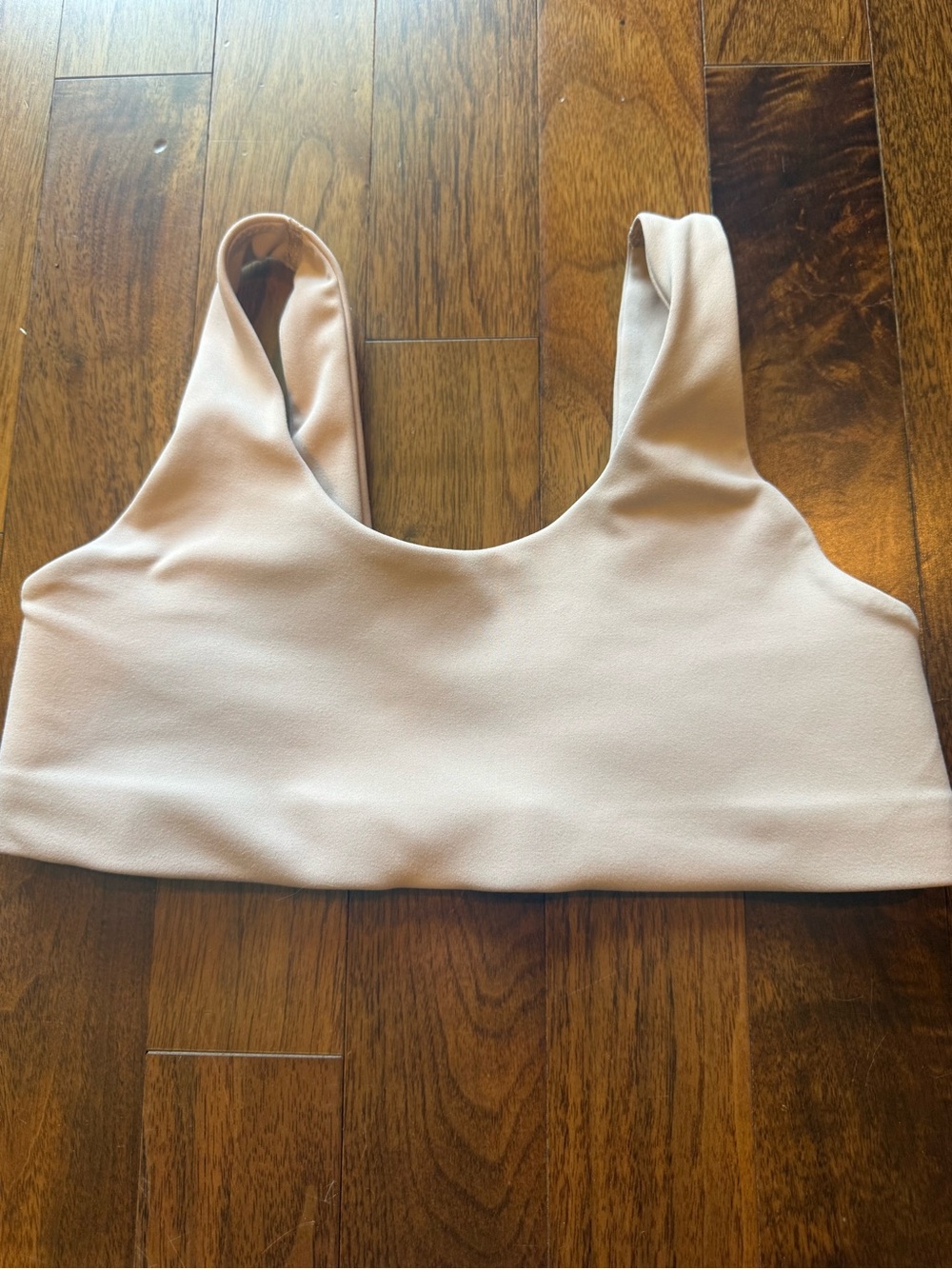 NEW Girls’s Nike Alate Sports Bra